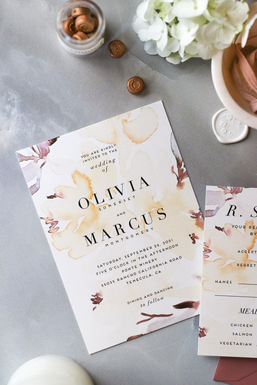 Want to know if Minted wedding invitations are worth the cost? So did we, so we tested the competition. Click through to find out what we really thought | Pipkin Paper Company